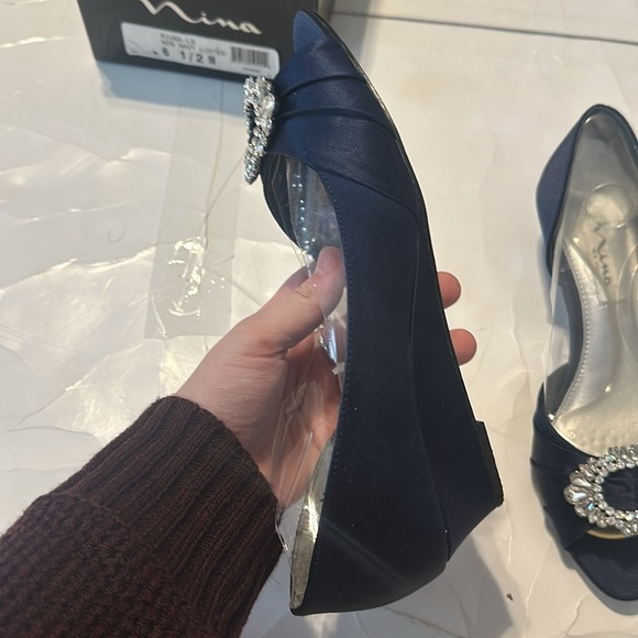 Nina Navy Blue Luster Jeweled Heels Womens 6.5 Satin Evening Formal - Picture 4 of 8